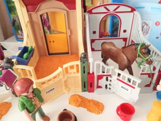 Establos Playmobil 6934 y 5108