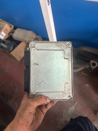 Centralita Seat Ibiza 6L AXR Bosch