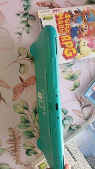 Nintendo Switch Lite Turchese + 3 giochi