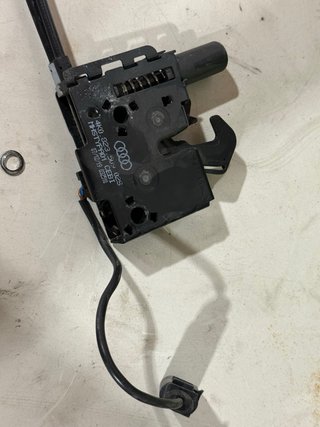 Cerraduras Capó Audi A6 C8/S6/RS6 Originales