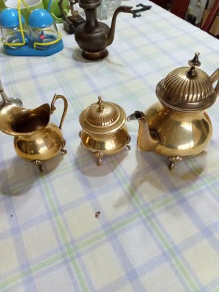 Juego de té decorativo dorado