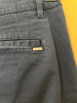 Pantalón azul marino Mango