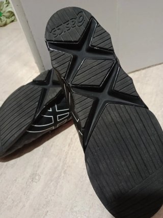 Asics Zapatillas Entrenamiento Negro/Rojo