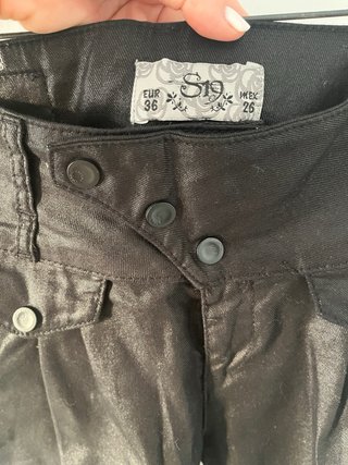 Pantalón Pull&Bear Negro Talla S
