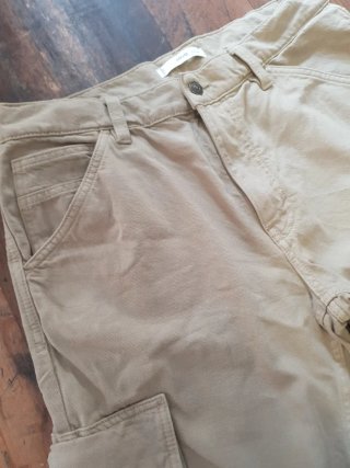Pantalón cargo beige talla 44