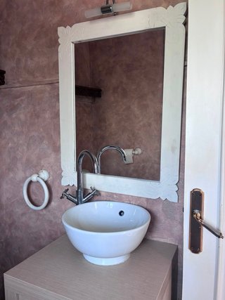 Mueble de baño madera y porcelana