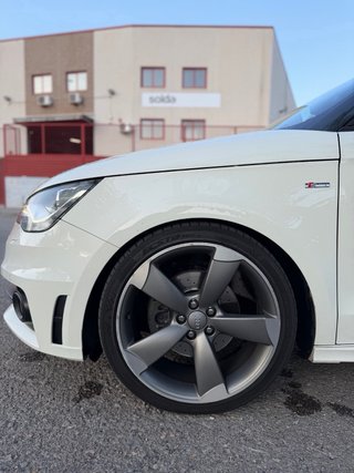Audi A1 185 Stronic 3p - Full extras