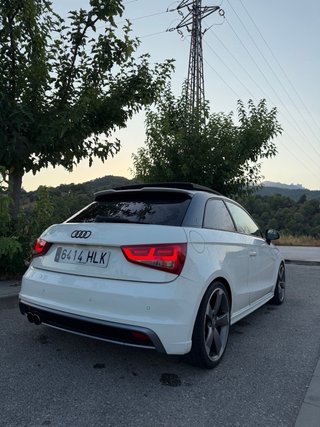 Audi A1 185 Stronic 3p - Full extras