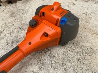 Desbrozadora Husqvarna 555FRM