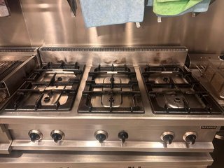 Cocina a gas 6 fuegos