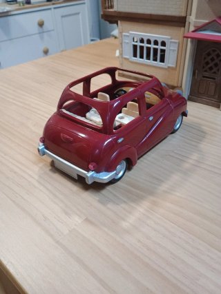Coche Sylvanian Families Rojo