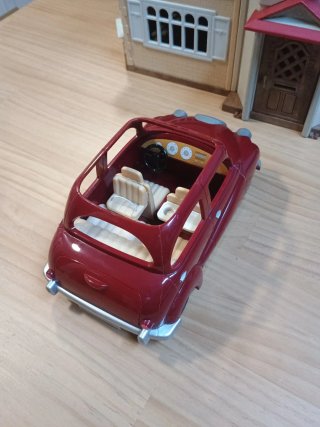 Coche Sylvanian Families Rojo