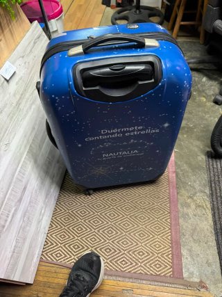 Maleta mediana Nautaliaazul Tengo dos 18€ cada una