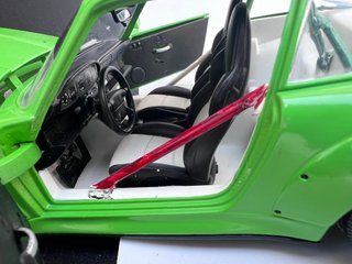 Porsche 911 UT Models 1/18
