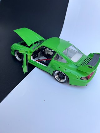 Porsche 911 UT Models 1/18