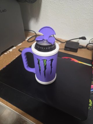Vaso Monster Energy Morado y blanco con tapa