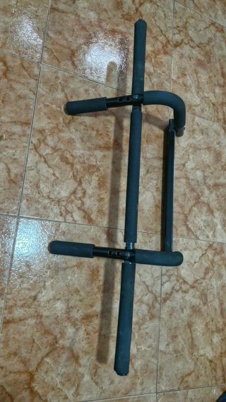 Barra de dominadas para puerta