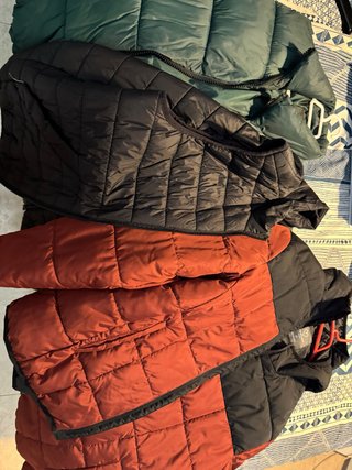 3 Chalecos Hombre (Negro, Verde, Rojo)