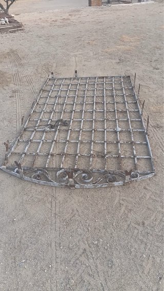 Reja antigua de hierro forjado
