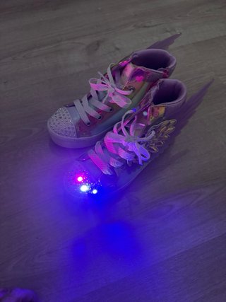 Tenis Morados y Rosas con Alas