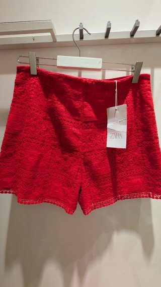 Shorts Zara Rojos Encaje