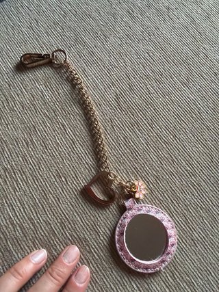 Cadena con espejo, pulsera y caja