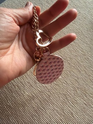 Cadena con espejo, pulsera y caja