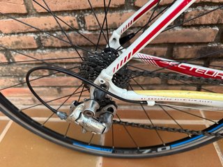 Bicicleta Specialized modelo Secteur sport Niños