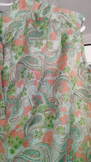 Blusa sin mangas estampada