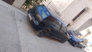 Coche Volkswagen Golf Negro fala ITV y poner taco