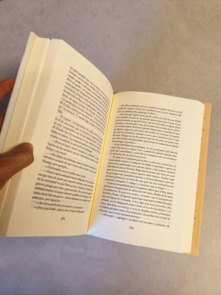 El pedestal de las estatuas (Spanish Edition)