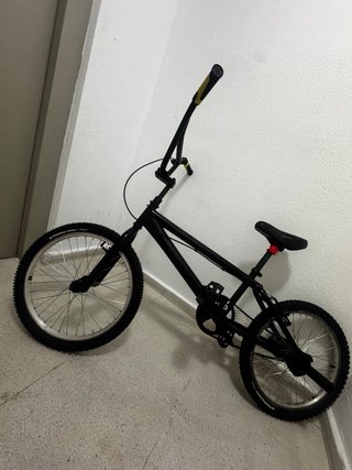 Bicicleta BMX BH Negra
