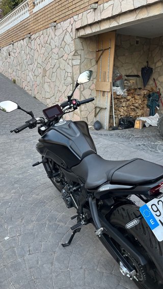 Yamaha MT-07 2023 Negra 4800km LIMITADA A2