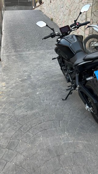 Yamaha MT-07 2023 Negra 4800km LIMITADA A2