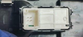 MANDO ELEVALUNAS DELANTERO DERECHO PEUGEOT 2008 (