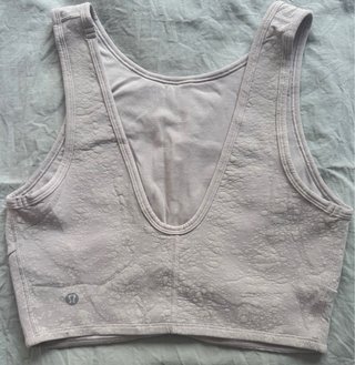 Top deportivo Lululemon rosa estampado