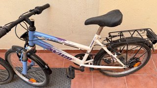 Bicicleta BMX Negra y Naranja