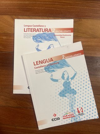 Dos libros castellano segundo bachiller
