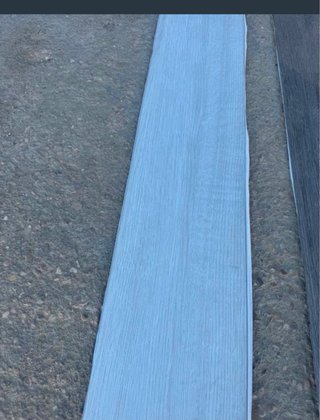 Suelo vinílico adhesivo imitación madera,