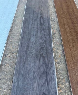 Suelo vinílico adhesivo imitación madera,