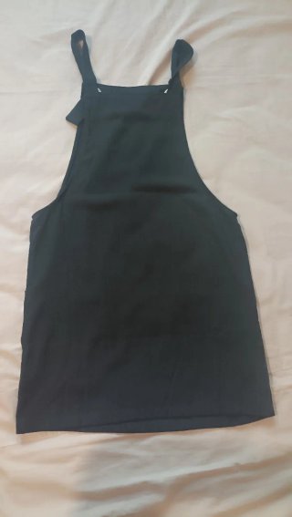 Peto Falda Negro con Bolsillos