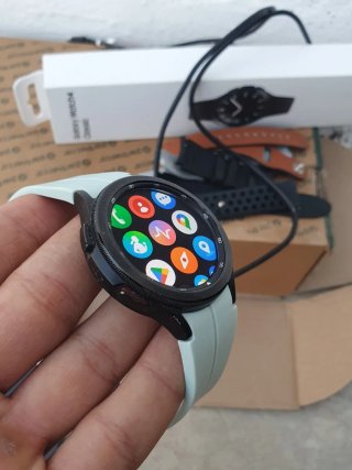 Samsung Galaxy S21 5G e Watch4