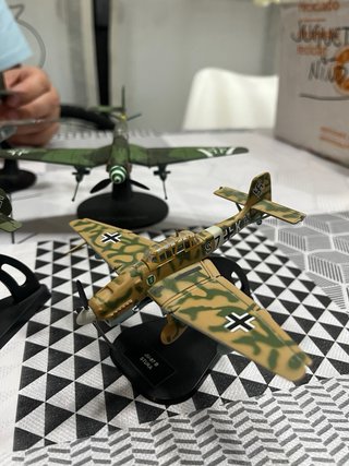 Pack Maquetas de aviones y tanques .