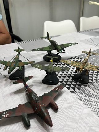 Pack Maquetas de aviones y tanques .