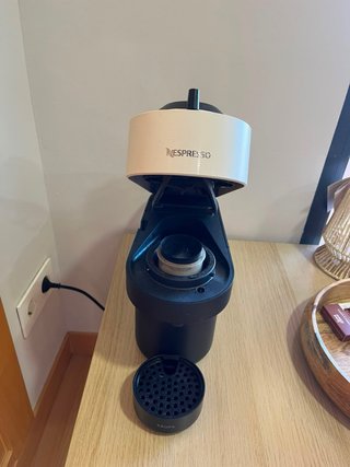 Cafetera Nespresso Vertuo Blanca