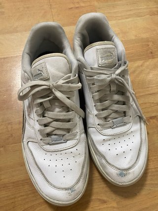 Zapatillas Puma Blancas y Negras