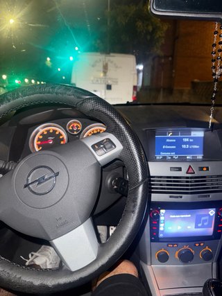 Opel Astra GTC 1.6 115CV