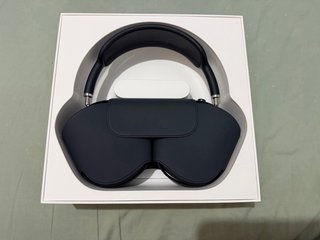 Apple AirPods Max 2