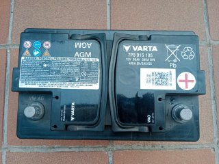 Batería Varta AGM 12V 68Ah 680A (Original SEAT/VW)
