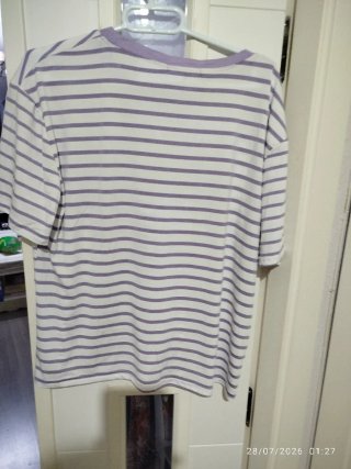 Camiseta rayas malva y blanca